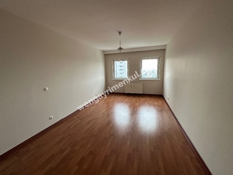 ATAŞEHİR RESIDENCE’DA OTURUMA HAZIR SATILIK 4+1 