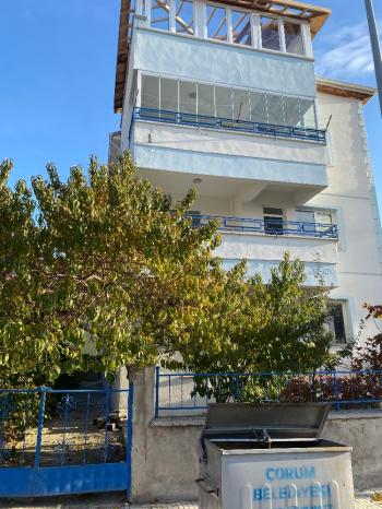 GÜVENAY - ÇORUM KARŞIYAKA ANA OKULU KARŞISI 3+1 KİRALIK DAİRE 