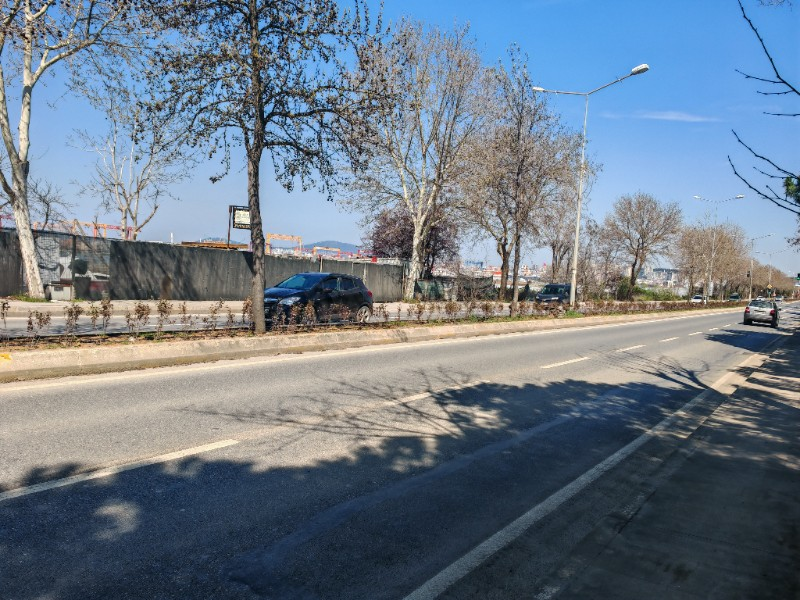 TUZLA RAUF ORBAY CAD.ÜZERİNDE 1710 M2 ARAZİ 3E GAYRİMENKUL