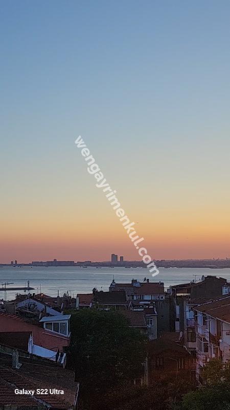 KADİKÖY TARİHİ BİNA 3,5+1 EŞYALI SATILIK DAİRE