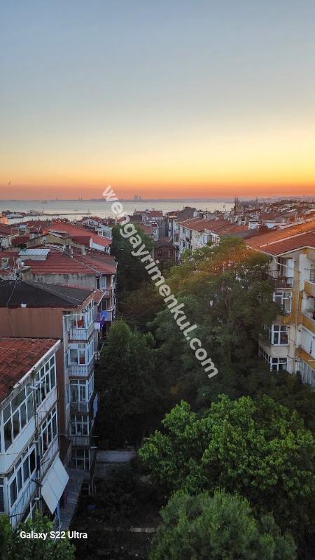 KADİKÖY TARİHİ BİNA 3,5+1 EŞYALI SATILIK DAİRE