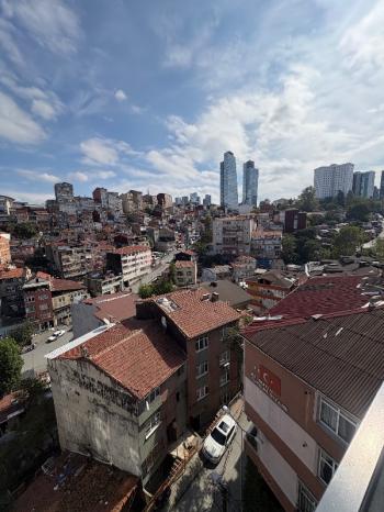 Dubleks Çift Girişli otoparklı İskanlı metro 600 metre 1 yaş  