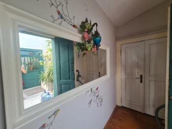 KADİKÖY TARİHİ BİNA 3,5+1 EŞYALI SATILIK DAİRE