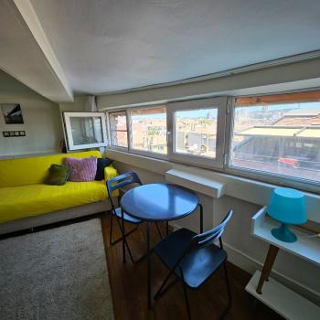 KADİKÖY TARİHİ BİNA 3,5+1 EŞYALI SATILIK DAİRE