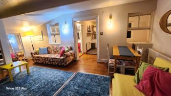 KADİKÖY TARİHİ BİNA 3,5+1 EŞYALI SATILIK DAİRE