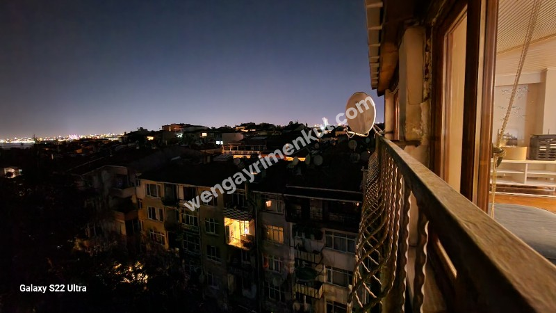 KADİKÖY TARİHİ BİNA 3,5+1 EŞYALI SATILIK DAİRE