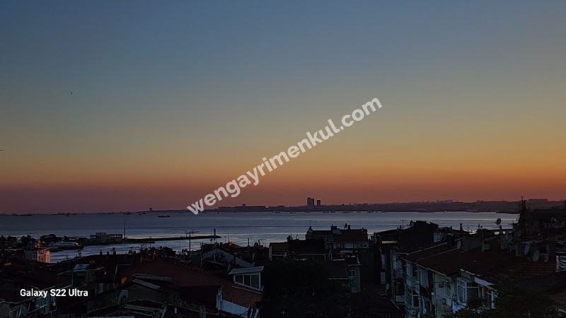 KADİKÖY TARİHİ BİNA 3,5+1 EŞYALI SATILIK DAİRE