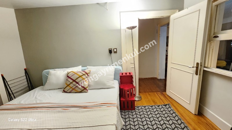 KADİKÖY TARİHİ BİNA 3,5+1 EŞYALI SATILIK DAİRE