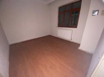 GÜVENAY - ÇORUM GÜLABİBEY BEYTEPE CAMİİ ARKASI SATILIK 2+1 DAİRE