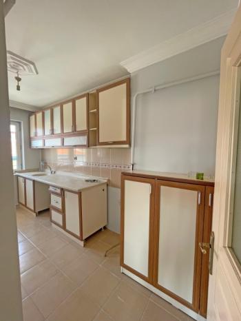 AFYON ÜÇOK EMLAKTAN FATİH MAH KİRALIK 3+1 BAKIMLI TEMİZ DAİRE