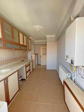 AFYON ÜÇOK EMLAKTAN FATİH MAH KİRALIK 3+1 BAKIMLI TEMİZ DAİRE