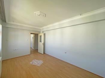 AFYON ÜÇOK EMLAKTAN FATİH MAH KİRALIK 3+1 BAKIMLI TEMİZ DAİRE