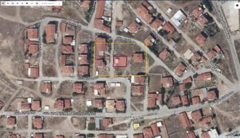 AFYON ÜÇOK EMLAKTAN SÜLÜNDE KONTEYNERLI 318M² FIRSAT SATILIK ARSA