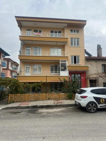AFYON ÜÇOK EMLAKTAN FATİH MAH KİRALIK 3+1 BAKIMLI TEMİZ DAİRE