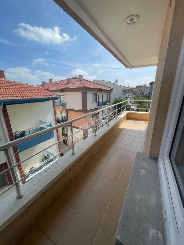 AFYON ÜÇOK EMLAKTAN FATİH MAH KİRALIK 3+1 BAKIMLI TEMİZ DAİRE