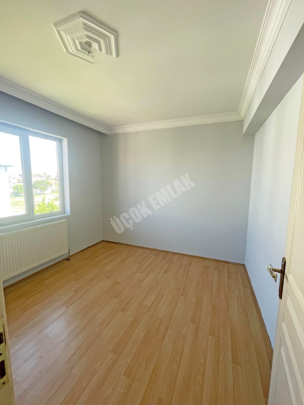 AFYON ÜÇOK EMLAKTAN FATİH MAH KİRALIK 3+1 BAKIMLI TEMİZ DAİRE