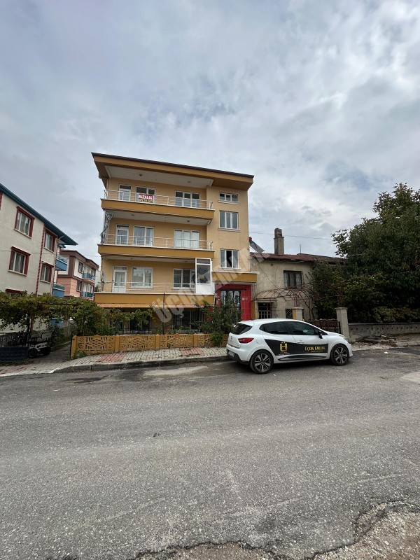 AFYON ÜÇOK EMLAKTAN FATİH MAH KİRALIK 3+1 BAKIMLI TEMİZ DAİRE