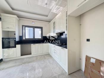ALYANS'TAN ÖZEL MİMARİ İLE TASARLANMIŞ LÜKS PROJEDE 2+1