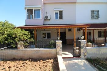 ASLAN'DAN KUYULUKTA DOĞA VE DENİZ MANZARALI TRİPLEKS VİLLA