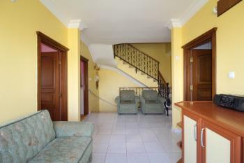 ASLAN'DAN KUYULUKTA DOĞA VE DENİZ MANZARALI TRİPLEKS VİLLA