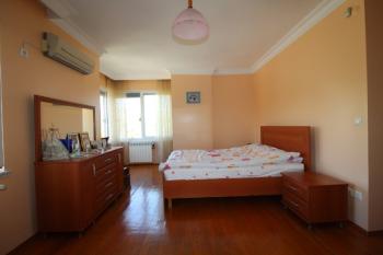 ASLAN'DAN KUYULUKTA DOĞA VE DENİZ MANZARALI TRİPLEKS VİLLA