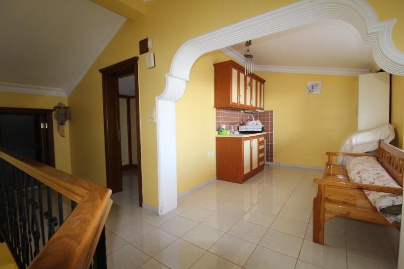 ASLAN'DAN KUYULUKTA DOĞA VE DENİZ MANZARALI TRİPLEKS VİLLA