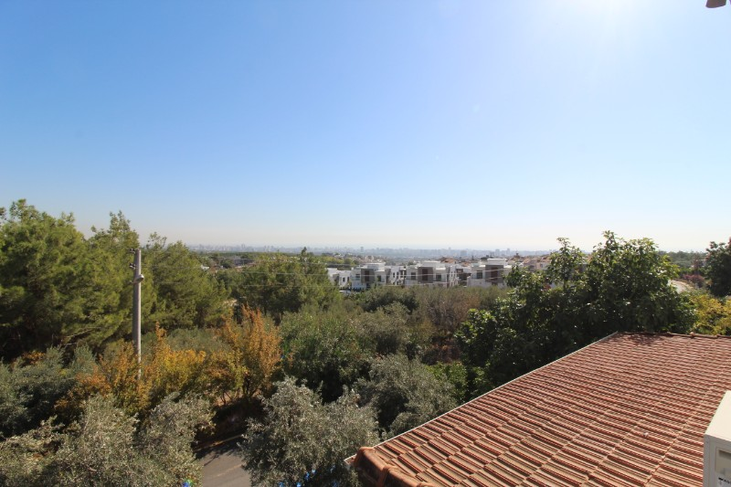 ASLAN'DAN KUYULUKTA DOĞA VE DENİZ MANZARALI TRİPLEKS VİLLA