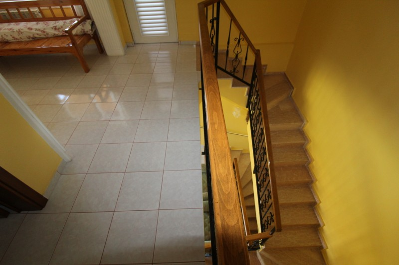 ASLAN'DAN KUYULUKTA DOĞA VE DENİZ MANZARALI TRİPLEKS VİLLA