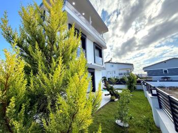 Didim'de Satılık Full Eşyalı 3+1 Yazlık Villa