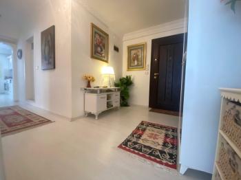 Aegean Park Apartment’ta Eşyalı 2+1