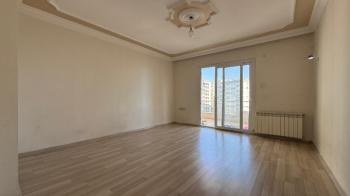 Elmas’tan Fatih Mh.’de Deniz Manzaralı Doğalgazlı Geniş 4+1