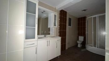 Elmas'tan İsmet İnönü Bulvarı Üzerinde 300m2 İş Yeri