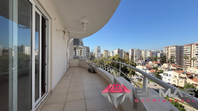 Elmas’tan Fatih Mh.’de Deniz Manzaralı Doğalgazlı Geniş 4+1