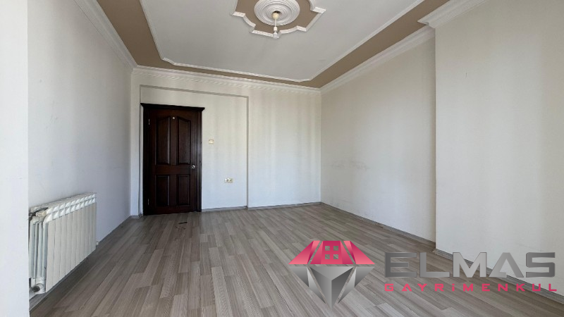 Elmas’tan Fatih Mh.’de Deniz Manzaralı Doğalgazlı Geniş 4+1