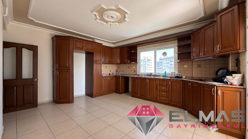 Elmas’tan Fatih Mh.’de Deniz Manzaralı Doğalgazlı Geniş 4+1