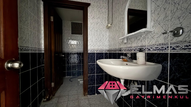 Elmas’tan Fatih Mh.’de Deniz Manzaralı Doğalgazlı Geniş 4+1