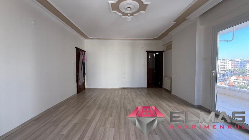 Elmas’tan Fatih Mh.’de Deniz Manzaralı Doğalgazlı Geniş 4+1