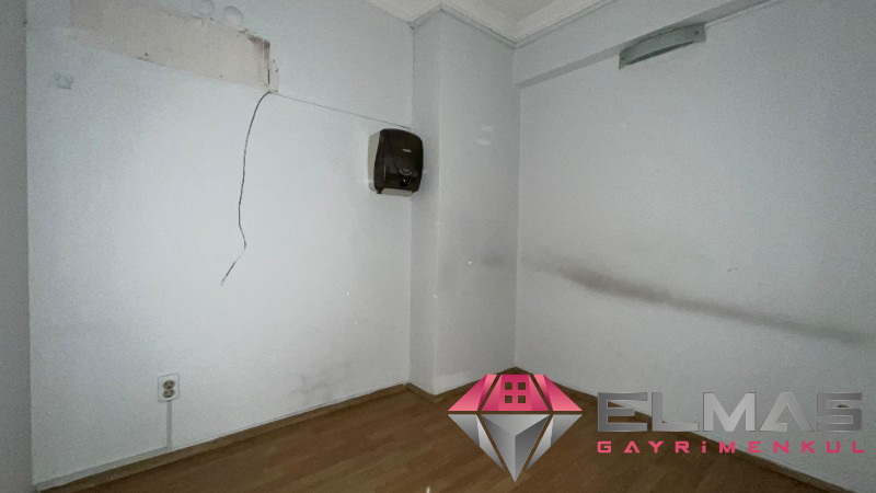 Elmas'tan İsmet İnönü Bulvarı Üzerinde 300m2 İş Yeri