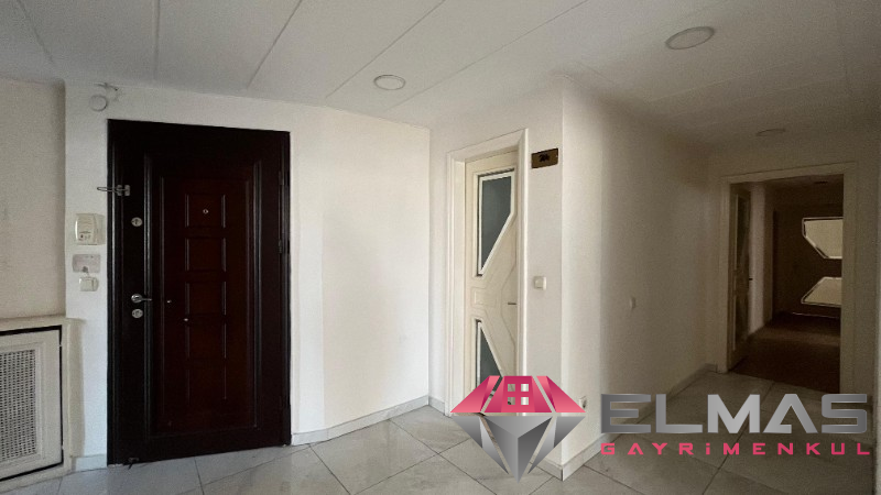 Elmas'tan İsmet İnönü Bulvarı Üzerinde 300m2 İş Yeri