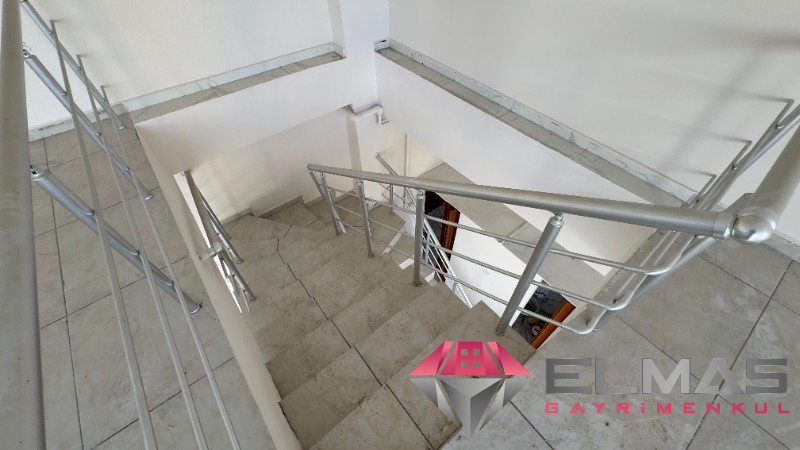 Elmas'tan Vatan Cd. Üzeri, Asma Kat + Bodrumlu, Köşe Başı Dükkan