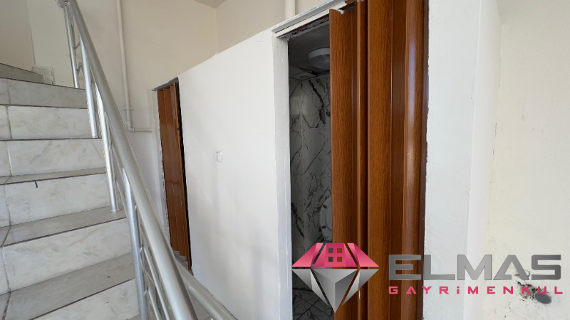 Elmas'tan Vatan Cd. Üzeri, Asma Kat + Bodrumlu, Köşe Başı Dükkan