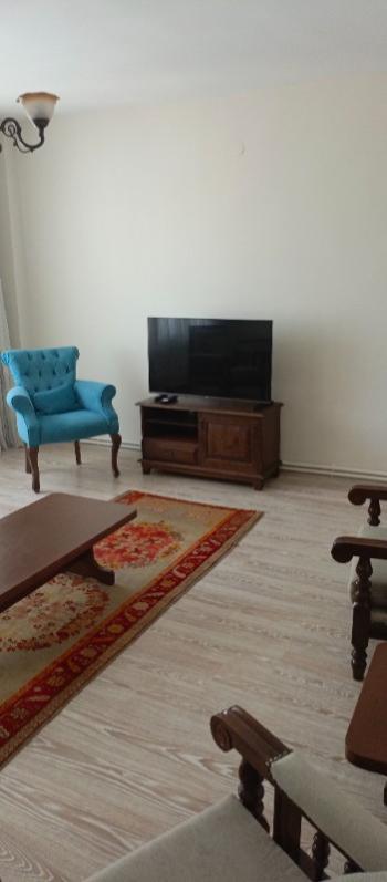 KADIKÖY MERKEZ 2+1 EŞYALI KİRALIK DAİRE