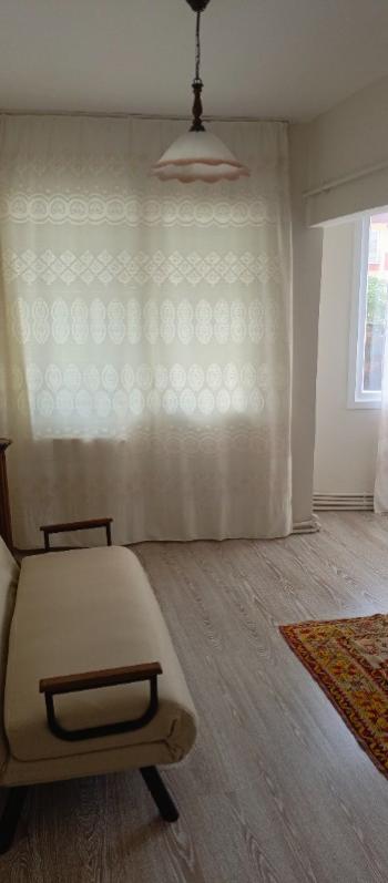 KADIKÖY MERKEZ 2+1 EŞYALI KİRALIK DAİRE