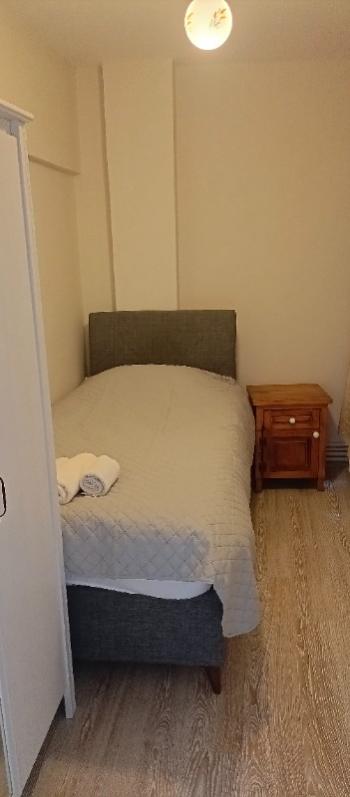 KADIKÖY MERKEZ 2+1 EŞYALI KİRALIK DAİRE