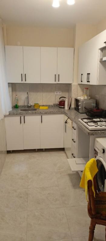 KADIKÖY MERKEZ 2+1 EŞYALI KİRALIK DAİRE