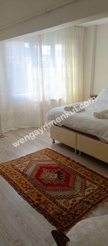 KADIKÖY MERKEZ 2+1 EŞYALI KİRALIK DAİRE