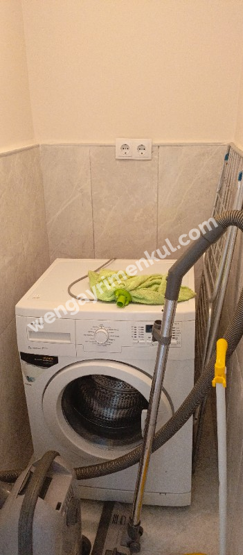 KADIKÖY MERKEZ 2+1 EŞYALI KİRALIK DAİRE