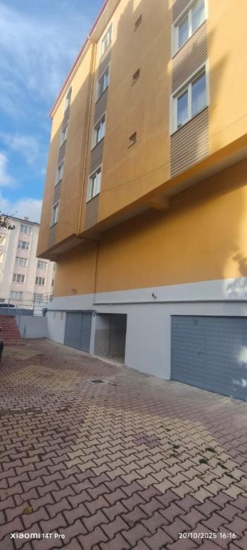 GÜVENAY EMLAK - ÇORUM KALE MAH.HÜYÜK CAD. 3+1 SATILIK DAİRE