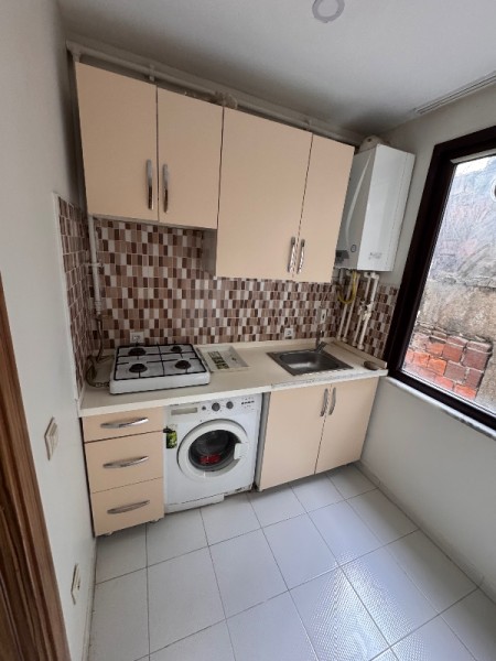 Çağlayan Adliyesi ve Metrobüse Yakın 1+1 Eşyalı Satılık Daire