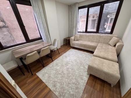 Çağlayan Adliyesi ve Metrobüse Yakın 1+1 Eşyalı Satılık Daire